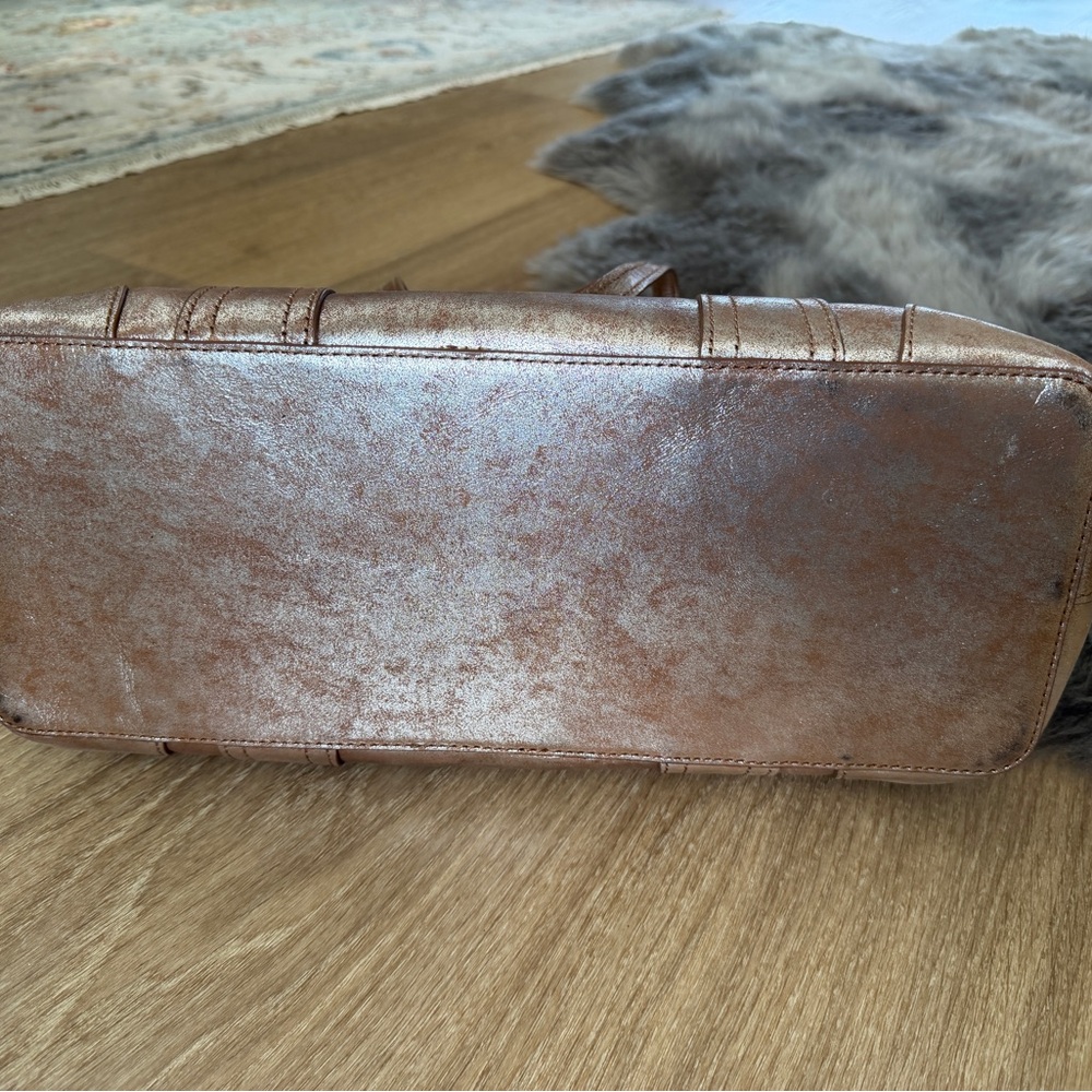Frye Metallic Tan/Silver Leather Tote Bag - Picture 4 of 9